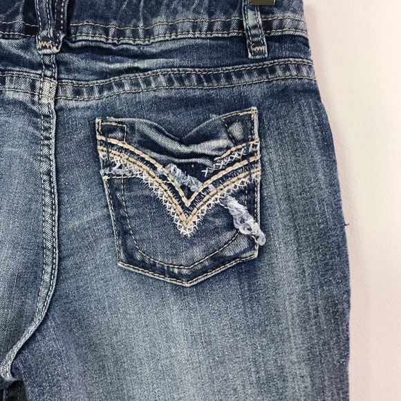 MUDD Medium Wash Bermuda Denim Jean Shorts 428-3 - Picture 5 of 5